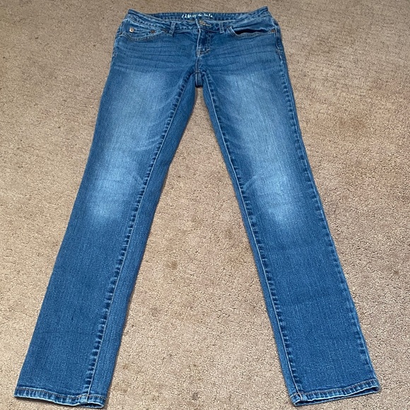 Aeropostale Size 4L Blue Straight Leg Women's Jeans - Picture 1 of 14